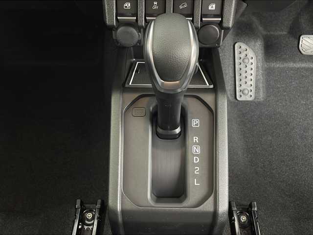 スズキ ジムニー XC 鹿児島県 2025(令7)年 0.1万km未満 ミディアムグレー 社外9インチメモリナビ【AVIC-RQS720ZS】/フルセグテレビ/Bluetoothオーディオ/LEDヘッドライト/ヘッドライトウォッシャー/クルーズコントロール/フォグライト/電動格納もラー