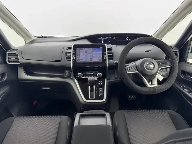 日産 セレナ ハイウェイスター プロパイロットED 愛知県 2016(平28)年 2.5万km ブリリアントホワイトパール 純正9インチナビ　/（フルセグ/BT/CD/DVD） /フリップダウンモニター　/レーダークルーズコントロール　/バックモニター　/衝突軽減システム　/コーナーセンサー　/レーンキープアシスト　/両側パワースライドドア　/ＥＴＣ　/純正ＡＷ