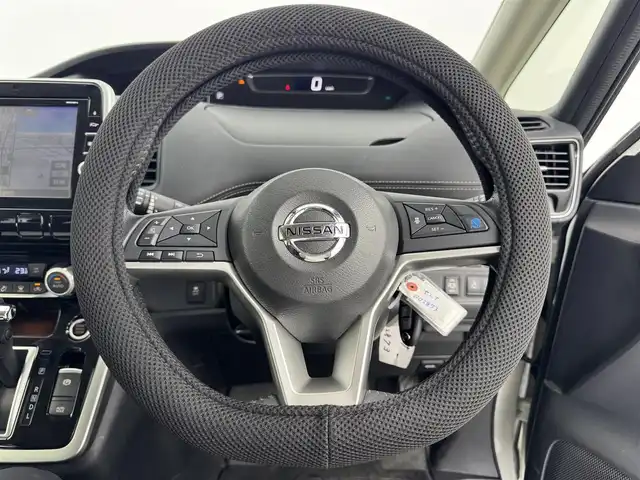 日産 セレナ ハイウェイスター プロパイロットED 愛知県 2016(平28)年 2.5万km ブリリアントホワイトパール 純正9インチナビ　/（フルセグ/BT/CD/DVD） /フリップダウンモニター　/レーダークルーズコントロール　/バックモニター　/衝突軽減システム　/コーナーセンサー　/レーンキープアシスト　/両側パワースライドドア　/ＥＴＣ　/純正ＡＷ