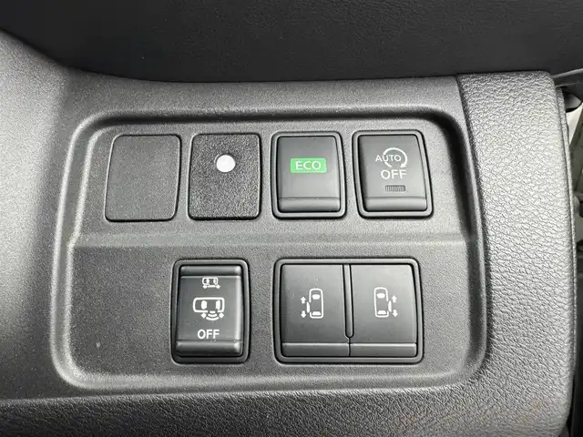 日産 セレナ ハイウェイスター プロパイロットED 愛知県 2016(平28)年 2.5万km ブリリアントホワイトパール 純正9インチナビ　/（フルセグ/BT/CD/DVD） /フリップダウンモニター　/レーダークルーズコントロール　/バックモニター　/衝突軽減システム　/コーナーセンサー　/レーンキープアシスト　/両側パワースライドドア　/ＥＴＣ　/純正ＡＷ