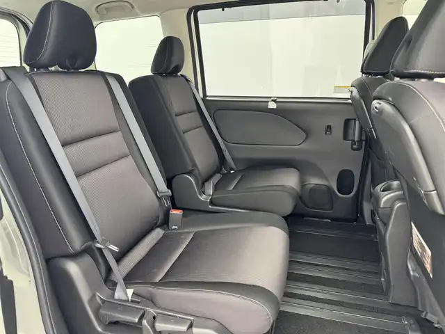 日産 セレナ ハイウェイスター プロパイロットED 愛知県 2016(平28)年 2.5万km ブリリアントホワイトパール 純正9インチナビ　/（フルセグ/BT/CD/DVD） /フリップダウンモニター　/レーダークルーズコントロール　/バックモニター　/衝突軽減システム　/コーナーセンサー　/レーンキープアシスト　/両側パワースライドドア　/ＥＴＣ　/純正ＡＷ