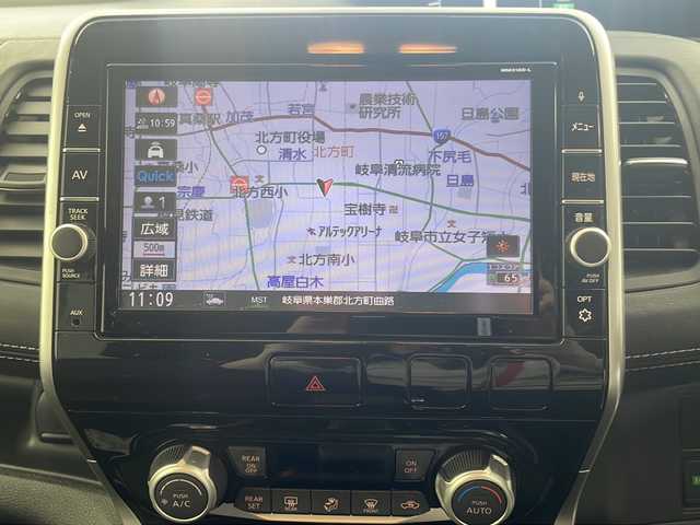 日産 セレナ ハイウェイスターVセレクションⅡ 岐阜県 2018(平30)年 9.4万km ブリリアントホワイトパール 純正ナビ　/フルセグＴＶ　/両側パワースライドドア　/テレビキャンセラー　/ビルトインＥＴＣ　/追従クルーズコントロール　/ＷＡＣ　/バックカメラ　/アイドリングストップ　/パワーステアリング　/パワーウィンドウ/純正フロアマット