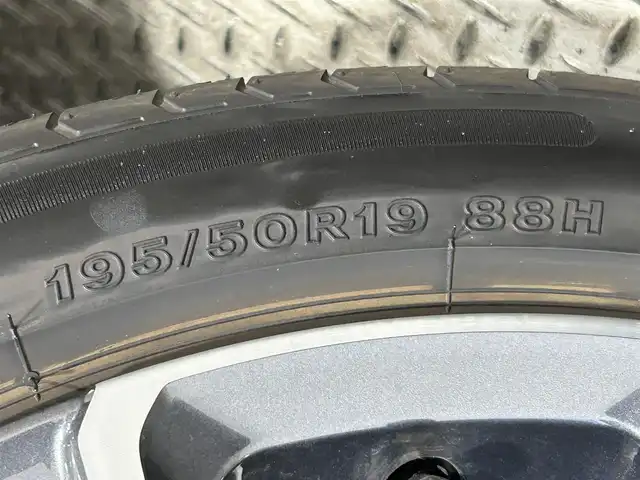トヨタ プリウス Z 大阪府 2023(令5)年 0.7万km アティチュードブラックマイカ サンルーフ　黒革シート　モデリスタエアロ　純正１２．３ｉｎｃナビＴＶ　３６０カメラ　デジタルインナーミラー　パワーシート／ヒーター／エアコン　ハンドルヒーター　衝突軽減　レーダーＣ　ＢＳＭ　１００Ｖ電