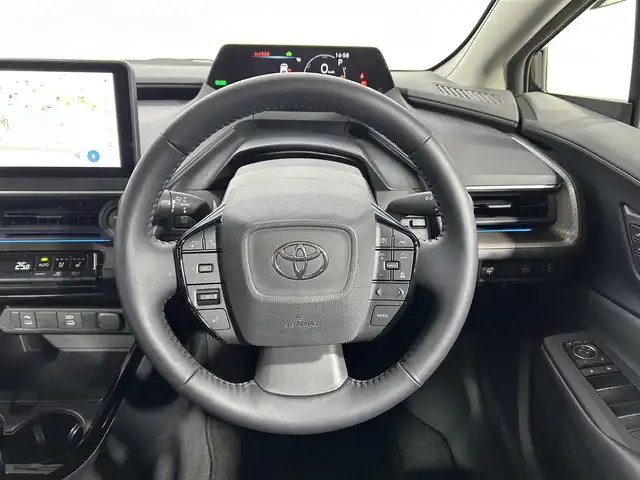 トヨタ プリウス Z 大阪府 2023(令5)年 0.7万km アティチュードブラックマイカ サンルーフ　黒革シート　モデリスタエアロ　純正１２．３ｉｎｃナビＴＶ　３６０カメラ　デジタルインナーミラー　パワーシート／ヒーター／エアコン　ハンドルヒーター　衝突軽減　レーダーＣ　ＢＳＭ　１００Ｖ電