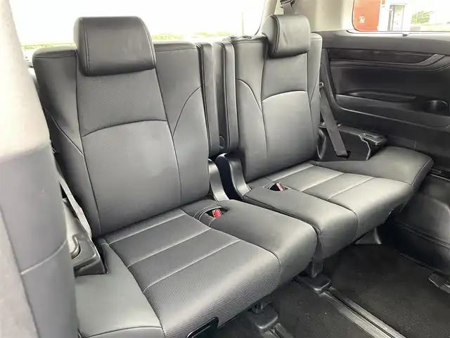 トヨタ アルファード S Cパッケージ 佐賀県 2022(令4)年 4.4万km ホワイトパールクリスタルシャイン 純正9インチディスプレイオーディオ/・フルセグTV/CD/DVDUSB/Bluetooth/純正12インチフリップダウンモニター/バックカメラ/前後ドライブレコーダー/ビルトインETC/両側パワースライドドア/パワーバックドア/リバース連動ドアミラー/後席エアコン/電子パーキングブレーキ/AUTO HOLD機能/合皮シート/DNセカンド席パワーシート(D席メモリー機能付)/DN席シートヒーター/シートベンチレーション/N席セカンド席電動オットマン/キャプテンシート/後席サンシェード/ISOFIX対応/木目調革巻きステアリング/ステアリングヒーター/ステアリングリモコン/純正18インチアルミホイール/純正三眼LEDヘッドライト/・オートマチックハイビーム/純正LEDフォグランプ/新車保証書/取扱説明書/スペアキー１本/トヨタセーフティセンス/・レーダークルーズコントロール/・レーントレーシングアシスト/・クリアランスソナー/・パーキングサポートブレーキ/・プリクラッシュセーフティ/・ロードサインアシスト