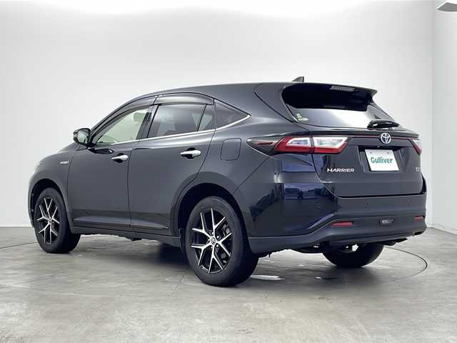 トヨタ ハリアー ハイブリッド プログレス メタル&レザーPスタイルブルーイッシュ 新潟県 2018(平30)年 5.3万km ブラックマイカ 4WD/純正メーカーOPナビ（型式：510306）/・AM/FM/Bluetooth/フルセグ/AUX/USB/バックモニター/全周囲モニター/トヨタセーフティセンス/アダプティブクルーズコントロ―ル/衝突被害軽減システム/レーンキープアシスト/社外ETC/前後ドライブレコーダー/JBLサウンド/レザーシート/前席パワーシート/前席シートヒーター/前席エアシート/純正フロアマット/純正18インチAW夏タイヤ/ABS/横滑り防止機能/前後コーナーセンサー/盗難防止装置/純正LEDヘッドライト/オートライト/オートマチックハイビーム/フォグランプ/リアフォグランプ/革巻ステアリング/ステアリングスイッチ/保証書/取扱説明書