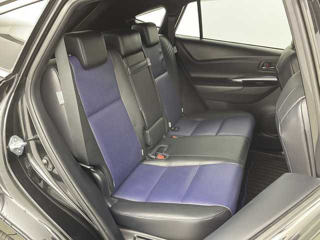 トヨタ ハリアー ハイブリッド プログレス メタル&レザーPスタイルブルーイッシュ 新潟県 2018(平30)年 5.3万km ブラックマイカ 4WD/純正メーカーOPナビ（型式：510306）/・AM/FM/Bluetooth/フルセグ/AUX/USB/バックモニター/全周囲モニター/トヨタセーフティセンス/アダプティブクルーズコントロ―ル/衝突被害軽減システム/レーンキープアシスト/社外ETC/前後ドライブレコーダー/JBLサウンド/レザーシート/前席パワーシート/前席シートヒーター/前席エアシート/純正フロアマット/純正18インチAW夏タイヤ/ABS/横滑り防止機能/前後コーナーセンサー/盗難防止装置/純正LEDヘッドライト/オートライト/オートマチックハイビーム/フォグランプ/リアフォグランプ/革巻ステアリング/ステアリングスイッチ/保証書/取扱説明書