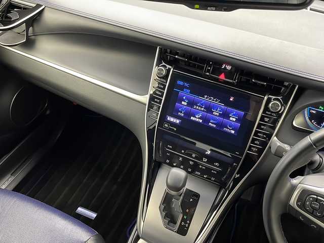 トヨタ ハリアー ハイブリッド プログレス メタル&レザーPスタイルブルーイッシュ 新潟県 2018(平30)年 5.3万km ブラックマイカ 4WD/純正メーカーOPナビ（型式：510306）/・AM/FM/Bluetooth/フルセグ/AUX/USB/バックモニター/全周囲モニター/トヨタセーフティセンス/アダプティブクルーズコントロ―ル/衝突被害軽減システム/レーンキープアシスト/社外ETC/前後ドライブレコーダー/JBLサウンド/レザーシート/前席パワーシート/前席シートヒーター/前席エアシート/純正フロアマット/純正18インチAW夏タイヤ/ABS/横滑り防止機能/前後コーナーセンサー/盗難防止装置/純正LEDヘッドライト/オートライト/オートマチックハイビーム/フォグランプ/リアフォグランプ/革巻ステアリング/ステアリングスイッチ/保証書/取扱説明書