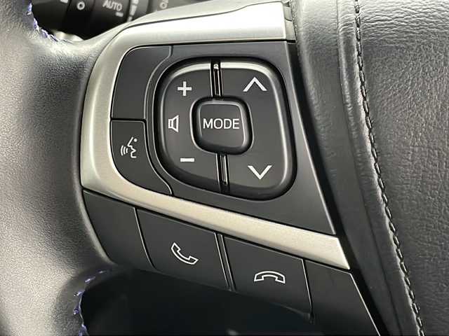 トヨタ ハリアー ハイブリッド プログレス メタル&レザーPスタイルブルーイッシュ 新潟県 2018(平30)年 5.3万km ブラックマイカ 4WD/純正メーカーOPナビ（型式：510306）/・AM/FM/Bluetooth/フルセグ/AUX/USB/バックモニター/全周囲モニター/トヨタセーフティセンス/アダプティブクルーズコントロ―ル/衝突被害軽減システム/レーンキープアシスト/社外ETC/前後ドライブレコーダー/JBLサウンド/レザーシート/前席パワーシート/前席シートヒーター/前席エアシート/純正フロアマット/純正18インチAW夏タイヤ/ABS/横滑り防止機能/前後コーナーセンサー/盗難防止装置/純正LEDヘッドライト/オートライト/オートマチックハイビーム/フォグランプ/リアフォグランプ/革巻ステアリング/ステアリングスイッチ/保証書/取扱説明書