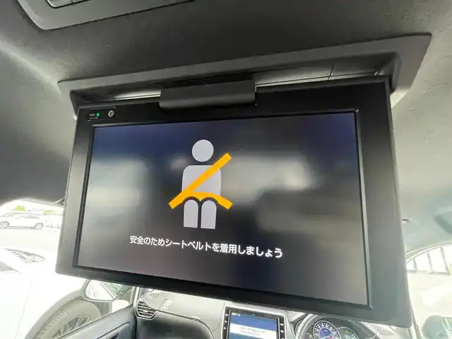 トヨタ ノア ハイブリッド Si ダブルバイビーⅡ 大阪府 2020(令2)年 6.2万km ホワイトパールクリスタルシャイン 純正１０インチナビ/   フルセグTV/CD/DVD/Bluetooth/USB/バックモニター/（雨滴除去マルチビューバックガイド付き）/１２．１インチ後席モニター/衝突軽減ブレーキ/横滑り防止装置/コーナーセンサー/前席シートヒーター/両側パワースライドドア/クルーズコントロール/レーンキープアシスト/ドライブレコーダー/オートマチックハイビーム/純正16インチアルミホイール/ハーフレザーシート/プッシュスタート/スマートキー/ＥＴＣ/ＬＥＤ