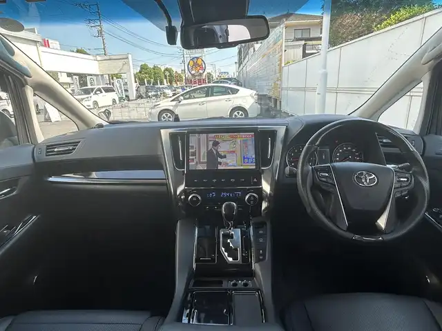 トヨタ アルファード S Cパッケージ 埼玉県 2019(令1)年 2.4万km ホワイトパールクリスタルシャイン /・ワンオーナー/・フルセグテレビ/・バックカメラ/・オットマン/・クルーズコントロール/・サンルーフ/・ドアバイザー/・プッシュスタート/・両側パワースライドドア/・パワーバックドア/・ETC2.0/・ABS/・レザーシート/・電動リアゲート/・エアバッグ/・アルミホイール/・サンルーフ/