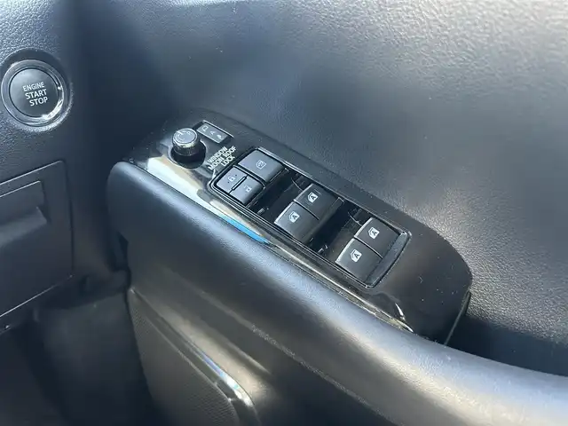 トヨタ アルファード S Cパッケージ 埼玉県 2019(令1)年 2.4万km ホワイトパールクリスタルシャイン /・ワンオーナー/・フルセグテレビ/・バックカメラ/・オットマン/・クルーズコントロール/・サンルーフ/・ドアバイザー/・プッシュスタート/・両側パワースライドドア/・パワーバックドア/・ETC2.0/・ABS/・レザーシート/・電動リアゲート/・エアバッグ/・アルミホイール/・サンルーフ/