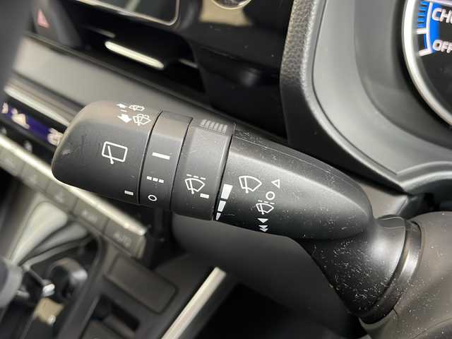 トヨタ ノア ハイブリッド G 愛知県 2022(令4)年 1万km ホワイトパールクリスタルシャイン 衝突軽減システム/純正10.5型ディズプレイオーディオ　ナビあり/フリップダウンモニター/両側パワースライドドア/レーダークルーズコントロール/フルセグ/CD DVD/Bluetooth/バックカメラ/コーナーセンサー/純正アルミホイール/ETC2.0/ブラインドスポットモニター/LEDヘッドライト/オートマチックハイビーム/ドライブレコーダー/ステアリングスイッチ/スマートキー/プッシュスタート