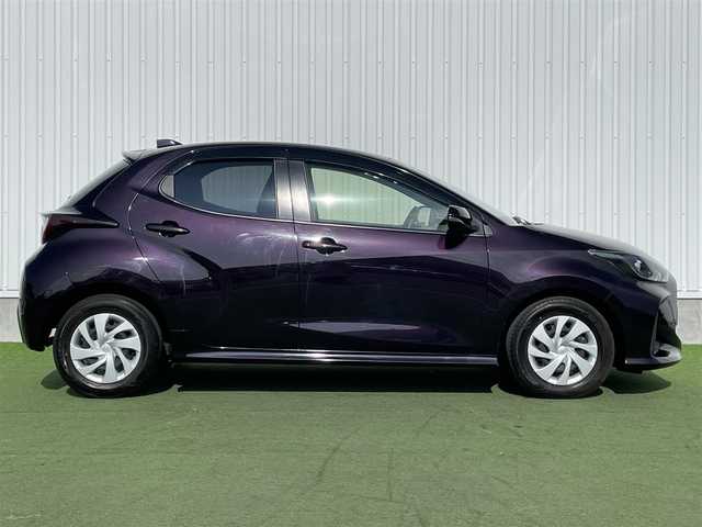 トヨタ ヤリス G 香川県 2020(令2)年 4万km ボルドーマイカメタリック 純正ナビ/→AM/FM/CD/DVD/Bluetooth/バックカメラ/衝突軽減ブレーキ/コーナーセンサー/レーンキープアシスト/前後ドライブレコーダー/ビルトインETC/ステアリングスイッチ/プッシュスタート/スマートキー/純正フロアマット