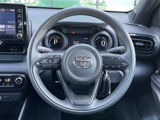 トヨタ ヤリス G 香川県 2020(令2)年 4万km ボルドーマイカメタリック 純正ナビ/→AM/FM/CD/DVD/Bluetooth/バックカメラ/衝突軽減ブレーキ/コーナーセンサー/レーンキープアシスト/前後ドライブレコーダー/ビルトインETC/ステアリングスイッチ/プッシュスタート/スマートキー/純正フロアマット