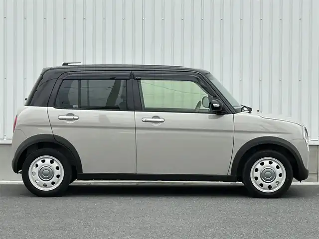 スズキ ラパン ＬＣ X 群馬県 2022(令4)年 2万km フォーンベージュメタリック/アーバンブラウン 2トーン ワンオーナー/純正ディスプレイオーディオ（FM/AM/Bluetooth/USB）/スズキセーフティサポート/・デュアルカメラブレーキサポート/・車線逸脱警報機能/バックカメラ/前席シートヒーター/ハーフレザーシート/プッシュスタート/ビルトインETC/革巻きステアリング/ステアリングスイッチ/アイドリングストップ/純正アルミホイール/純正フロアマット/LEDヘッドライト/ドアバイザー/２トーンルーフ/保証書/取扱説明書/スペアーキー１本