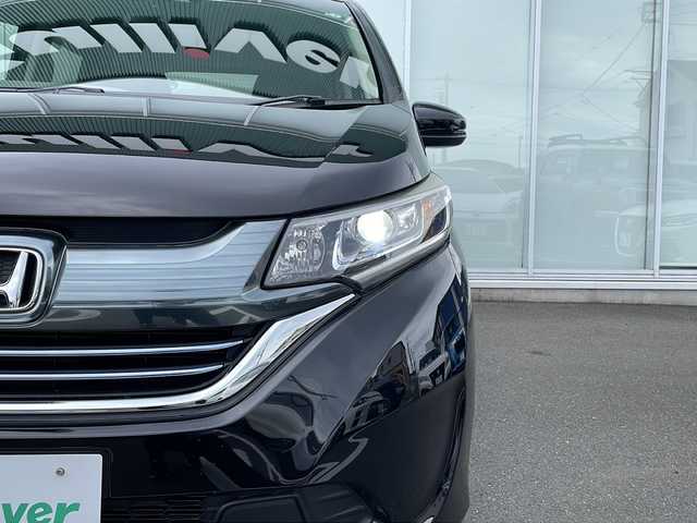 ホンダ フリード ハイブリット G ホンダセンシング 神奈川県 2019(平31)年 2.7万km クリスタルブラックパール ホンダセンシング　/純正SDナビ/DVD/CD/両側パワースライドア　/レーダークルーズコントロール　/ビルドインＥＴＣ　/ＡＢＳ　/レーンキープアシスト　/横滑り防止装置　/純正フロアマット