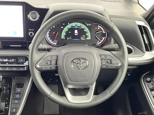 トヨタ ヴォクシー S－Z 千葉県 2022(令4)年 3.5万km グリッターブラックガラスフレーク セーフティセンス（衝突回避支援パッケージ）/・プリクラッシュセーフティ/・レーンディパーチャーアラート/・オートマチックハイビーム/・ドライバー異常時対応システム/・発進遅れ告知機能/・レーントレーシングアシスト/・レーダークルーズコントロール/・ロードサインアシスト/・プロアクティブドライビングアシスト/純正10.5インチディスプレイオーディオ/・車載メモリーナビ/・DVD/CD/・12スピーカー/・USB入力/・Apple CarPlay / Android Auto/・ETC2.0ユニット/・AM/ワイドFMチューナー/・地デジTV/・HDMI入力/・バックカメラ/純正13.2型有機EL後席モニター/両側パワースライドドア/LEDヘッドライト/ビルトインETC/ハーフレザーシート/前後コーナーセンサー/スマートキー