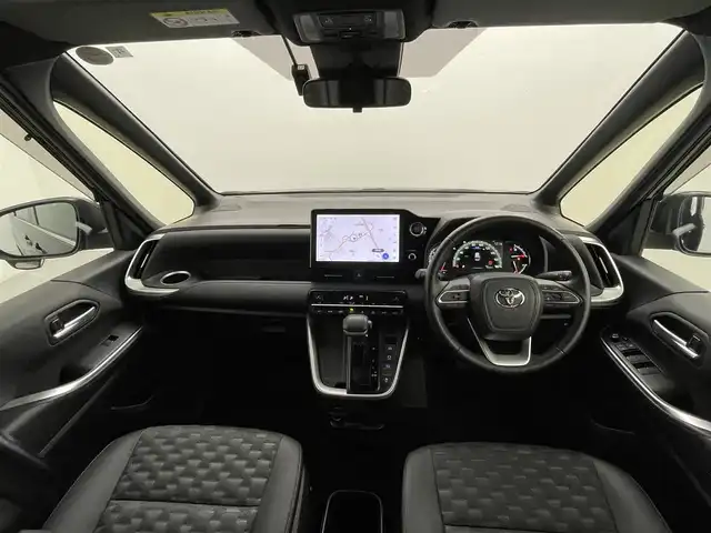 トヨタ ヴォクシー S－Z 熊本県 2022(令4)年 3.5万km グリッターブラックガラスフレーク セーフティセンス（衝突回避支援パッケージ）/・プリクラッシュセーフティ/・レーンディパーチャーアラート/・オートマチックハイビーム/・ドライバー異常時対応システム/・発進遅れ告知機能/・レーントレーシングアシスト/・レーダークルーズコントロール/・ロードサインアシスト/・プロアクティブドライビングアシスト/純正10.5インチディスプレイオーディオ/・車載メモリーナビ/・DVD/CD/・12スピーカー/・USB入力/・Apple CarPlay / Android Auto/・ETC2.0ユニット/・AM/ワイドFMチューナー/・地デジTV/・HDMI入力/・バックカメラ/純正13.2型有機EL後席モニター/両側パワースライドドア/LEDヘッドライト/ビルトインETC/ハーフレザーシート/前後コーナーセンサー/スマートキー