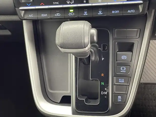 トヨタ ヴォクシー S－Z 熊本県 2022(令4)年 3.5万km グリッターブラックガラスフレーク セーフティセンス（衝突回避支援パッケージ）/・プリクラッシュセーフティ/・レーンディパーチャーアラート/・オートマチックハイビーム/・ドライバー異常時対応システム/・発進遅れ告知機能/・レーントレーシングアシスト/・レーダークルーズコントロール/・ロードサインアシスト/・プロアクティブドライビングアシスト/純正10.5インチディスプレイオーディオ/・車載メモリーナビ/・DVD/CD/・12スピーカー/・USB入力/・Apple CarPlay / Android Auto/・ETC2.0ユニット/・AM/ワイドFMチューナー/・地デジTV/・HDMI入力/・バックカメラ/純正13.2型有機EL後席モニター/両側パワースライドドア/LEDヘッドライト/ビルトインETC/ハーフレザーシート/前後コーナーセンサー/スマートキー