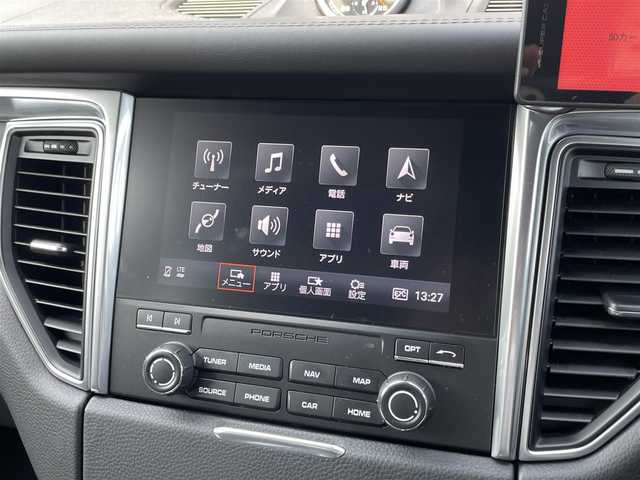ポルシェ マカン GTS 長野県 2017(平29)年 3.8万km 黒 １オーナー　/スポーツクロノ　/本革１８ｗａｙスポーツシート　/ベンチレーション　/エントリー＆ドライブ　/ＡＣＣ　/レーンキープ　/スポーツエグゾースト　/エアサスペンション　/カラークレスト　/リヤＡＣ　/パワーバック