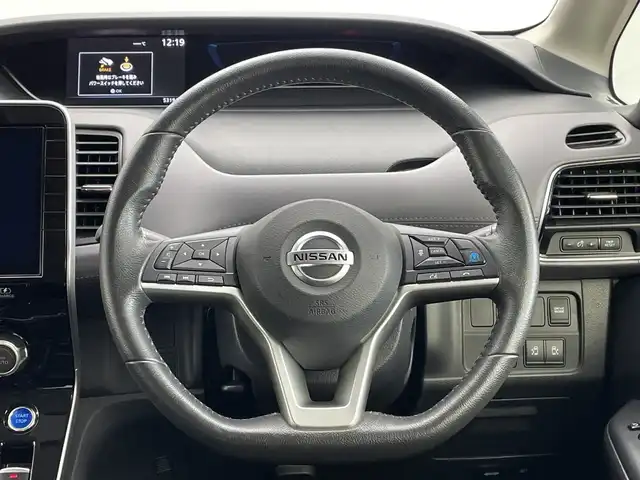 日産 セレナ e－パワー ハイウェイスター V 新潟県 2020(令2)年 5.4万km ブリリアントホワイトパール 禁煙車/純正メモリナビ/ステアリングスイッチ/全周囲カメラ/プロパイロット/デジタルインナーミラー/両側パワースライドドア/ドライブレコーダー/ブラインドスポットモニター/ドアバイザー/ETC