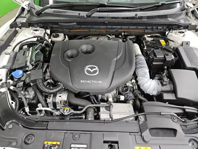 マツダ マツダ６セダン XD 100周年特別記念車 長野県 2020(令2)年 4.4万km スノーフレイクホワイトパールマイカ 〇純正8インチWVGAディスプレイ/コマンダーコントロール/ナビ用SDカードスロット/〇フルセグTV/AM/FMラジオ/CD/DVD/USB端子/〇バックカメラ/〇ワンオーナー/〇ETC/〇レーダークルーズコントロール/〇スマートブレーキサポート/〇レーンキープアシストシステム/〇100周年記念仕様車/〇100周年19インチAW/〇サンルーフ/〇サンシェード/〇レザーシート/〇パワーシート/〇シートヒーター/〇ベンチレーション/〇ヘッドアップディスプレイ/〇BSM/〇BOSE/〇イルミネーションステップ/〇純正デイライト/〇360カメラ/〇サイドシルアウタプレート/〇アルミペダルヘッドセット/〇ブルーワイドミラー/〇中央部メッキリング付革巻きステアリングホイール/〇左右独立温度調整オートエアコン/〇ユーザー買取者/〇禁煙車