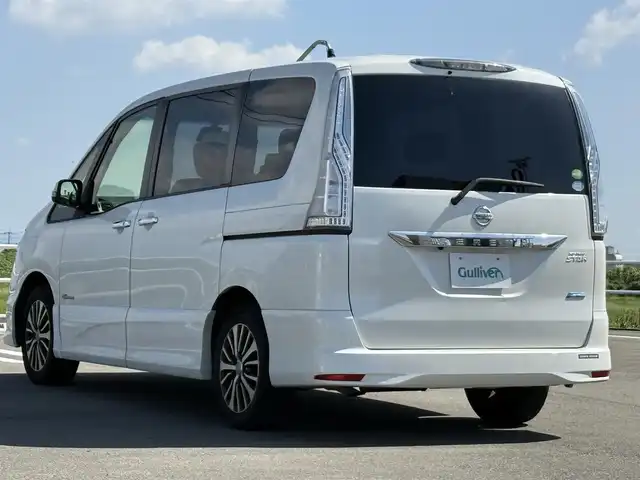 日産 セレナ HWS S HV Vセレ +Sefty 佐賀県 2016(平28)年 12.7万km ブリリアントホワイトパール 純正8インチSDナビゲーション/・フルセグTV/CD/DVD/SD/Bluetooth/フリップダウンモニター/バックカメラ/両側パワースライドドア/後席エアコン/後席サンシェード/ISOFIX対応/革巻きステアリング/ステアリングリモコン/純正16インチアルミホイール/純正LEDヘッドライト/・オートマチックハイビーム/純正フォグランプ/純正フロアマット/クルーズコントロール/レーンディパーチャーワーニング/横滑り防止装置