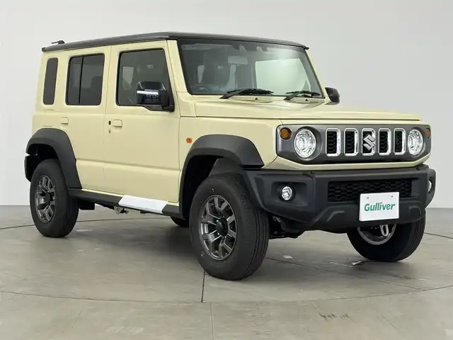 スズキ ジムニー ノマド FC 愛知県 2025(令7)年 0.1千km ベージュ 登録済未使用車/登録時走行距離37km/スズキセーフティサポート/4WD/革巻きステアリング/ステアリングリモコン/アダプティブクルーズコントロール/前席シートヒーター/純正15インチアルミホイール/純正フロアマット/ミラーヒーター