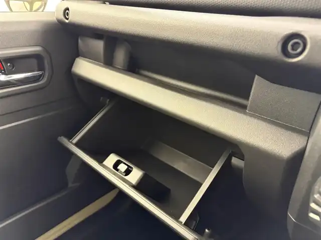 スズキ ジムニー ノマド FC 愛知県 2025(令7)年 0.1千km ベージュ 登録済未使用車/登録時走行距離37km/スズキセーフティサポート/4WD/革巻きステアリング/ステアリングリモコン/アダプティブクルーズコントロール/前席シートヒーター/純正15インチアルミホイール/純正フロアマット/ミラーヒーター