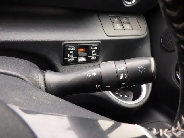 トヨタ シエンタ G 千葉県 2019(平31)年 3.9万km ブラックマイカ Toyota Safety Sense/・プリクラッシュセーフティ/・レーンディパーチャーアラート/・オートハイビーム/両側パワースライドドア/純正SDナビ/ワンセグTV/【CD再生機能　Bluetooth接続】/パノラミックビューモニター/ドライブレコーダー（前後撮影）/革巻きステアリング/ETC/LEDヘッドライト/ウインカーミラー/スマートキー