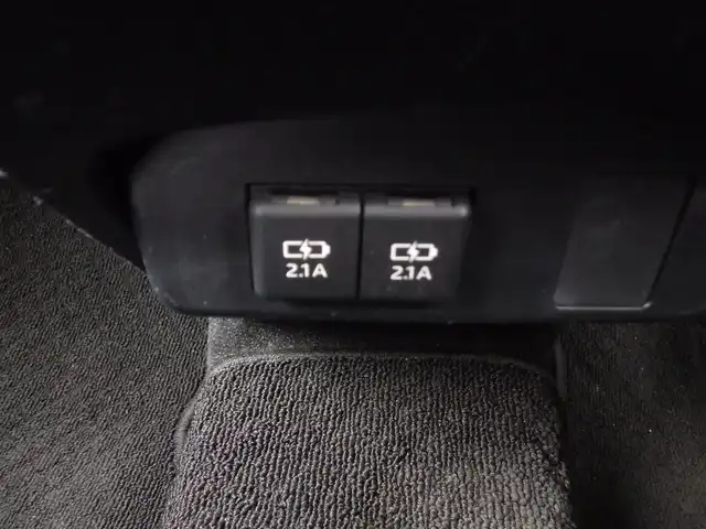 トヨタ シエンタ G 千葉県 2019(平31)年 3.9万km ブラックマイカ Toyota Safety Sense/・プリクラッシュセーフティ/・レーンディパーチャーアラート/・オートハイビーム/両側パワースライドドア/純正SDナビ/ワンセグTV/【CD再生機能　Bluetooth接続】/パノラミックビューモニター/ドライブレコーダー（前後撮影）/革巻きステアリング/ETC/LEDヘッドライト/ウインカーミラー/スマートキー