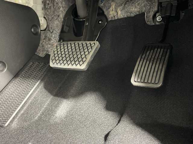 ホンダ ステップワゴン スパーダ eHEV 神奈川県 2025(令7)年 0.1千km プラチナホワイトパール 登録済未使用車/純正11.4型メモリーホンダコネクトナビゲーション【LXM-247VfLi】/フルセグ　Bluetooth　CD DVD　SD　USB　/バックカメラ/両側電動スライドドア/パワーバックドア/ホンダセンシング/CMBS衝突軽減ブレーキ/LKAS車線維持支援システム/路外逸脱制御機能/渋滞運転支援機能/誤発進抑制機能/ブラインドスポットインフォメーション/レーダークルーズコントロール/ECON/アイドリングストップ/ハーフレザーシート/前席シートヒーター/革巻きステアリング/パドルシフト/ステアリングスイッチ/電動パーキングブレーキ/オートブレーキホールド/プッシュスタート/スマートキー/LEDヘッドランプ/フロントフォグランプ/純正16インチアルミホイール/電格ウインカーミラー/取説　保証書　スペアキー