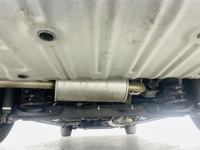 日産 セレナ X 福島県 2016(平28)年 5.3万km アズライトブルー 安全運転支援装備/・衝突軽減ブレーキ/・プロパイロット機能/・踏み間違い衝突防止アシスト/・車線逸脱警報/・アラウンドビューモニター/・横滑り防止/・パーキングアシスト/純正フリップダウンモニター/デジタルインナーミラー/純正9インチSDナビ/型式：MM516‐L/・フルセグTV/・全方位カメラ/・Blu-ray/・CD、DVD/・Bluetooth/・ビルトインETC/・FM、AM/・AUX/・ステアリングスイッチ/両側パワースライドドア/オートライト/純正鉄チンキャップ/純正フロアマット/ロールサンシェード/アイドリングストップ/ウォークスルー/プッシュスタート/・スマートキー/・スペアキー