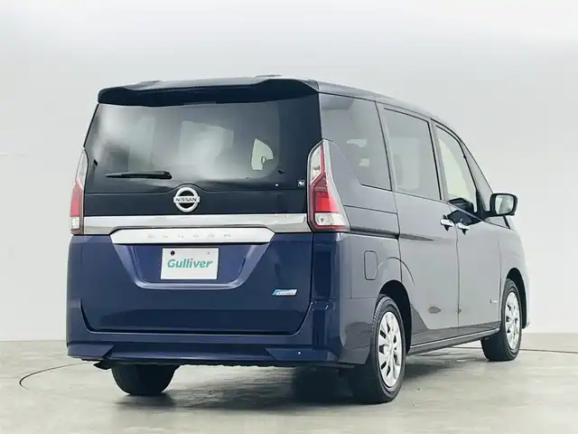 日産 セレナ X 福島県 2016(平28)年 5.3万km アズライトブルー 安全運転支援装備/・衝突軽減ブレーキ/・プロパイロット機能/・踏み間違い衝突防止アシスト/・車線逸脱警報/・アラウンドビューモニター/・横滑り防止/・パーキングアシスト/純正フリップダウンモニター/デジタルインナーミラー/純正9インチSDナビ/型式：MM516‐L/・フルセグTV/・全方位カメラ/・Blu-ray/・CD、DVD/・Bluetooth/・ビルトインETC/・FM、AM/・AUX/・ステアリングスイッチ/両側パワースライドドア/オートライト/純正鉄チンキャップ/純正フロアマット/ロールサンシェード/アイドリングストップ/ウォークスルー/プッシュスタート/・スマートキー/・スペアキー