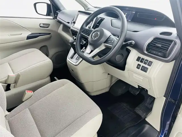 日産 セレナ X 福島県 2016(平28)年 5.3万km アズライトブルー 安全運転支援装備/・衝突軽減ブレーキ/・プロパイロット機能/・踏み間違い衝突防止アシスト/・車線逸脱警報/・アラウンドビューモニター/・横滑り防止/・パーキングアシスト/純正フリップダウンモニター/デジタルインナーミラー/純正9インチSDナビ/型式：MM516‐L/・フルセグTV/・全方位カメラ/・Blu-ray/・CD、DVD/・Bluetooth/・ビルトインETC/・FM、AM/・AUX/・ステアリングスイッチ/両側パワースライドドア/オートライト/純正鉄チンキャップ/純正フロアマット/ロールサンシェード/アイドリングストップ/ウォークスルー/プッシュスタート/・スマートキー/・スペアキー