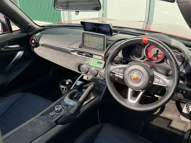 アバルト １２４ スパイダー 神奈川県 2016(平28)年 9.7万km 赤 純正ナビ／フルセグＴＶ／Ｂｌｕｅｔｏｏｔｈ／ＣＤ／ＤＶＤ/クルーズコントロール/バックカメラ/前席シートヒーター/レザーシート/リアコーナーセンサー/オートライト/フォグランプ/スペアキー/ABS/盗難防止装置/横滑り防止装置/LEDヘッドライト/取扱説明書