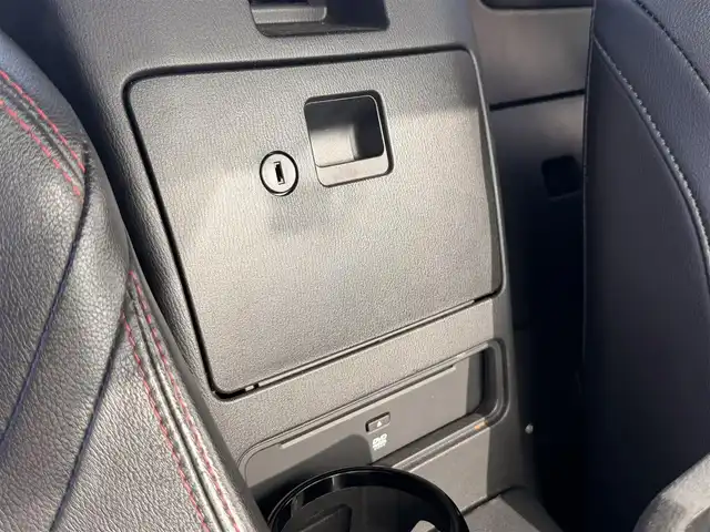 アバルト １２４ スパイダー 神奈川県 2016(平28)年 9.7万km 赤 純正ナビ／フルセグＴＶ／Ｂｌｕｅｔｏｏｔｈ／ＣＤ／ＤＶＤ/クルーズコントロール/バックカメラ/前席シートヒーター/レザーシート/リアコーナーセンサー/オートライト/フォグランプ/スペアキー/ABS/盗難防止装置/横滑り防止装置/LEDヘッドライト/取扱説明書