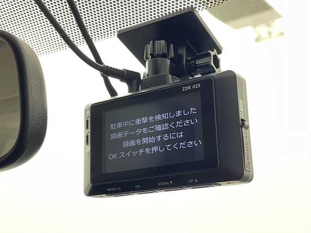 トヨタ プリウス α G チューンブラック 福井県 2014(平26)年 6.8万km ブラック 社外アルパインナビ　型式：EX009V/（ＣＤ／ＤＶＤ／Ｂｌｕｅｔｏｏｔｈ／フルセグＴＶ）/バックカメラ/ハーフレザーシート/クルーズコントロール/社外前後ドラレコ/社外レーダーＬＥＤヘッドライト/純正フロアマット/社外アルミ＋サマータイヤ積み込み/（215/50/R17)/ABS/横滑り防止装置/盗難防止装置/オートライト