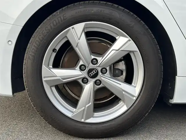 アウディ Ａ６ アバント 40TDIクワトロスポーツ 福島県 2021(令3)年 2.1万km 白 マトリクスLED/純正ナビ(USB/BT)/フルセグTV/茶レザーシート/シートヒーター/パワーシート/パワーバックドア/ワイアレスチャージャー/オートホールド/パドルシフト/ステアリングスイッチ/レインセンサー/純正18AW/純正フロアマット