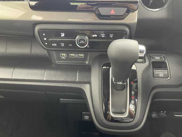 ホンダ Ｎ ＷＧＮ カスタム L ホンダセンシング 大分県 2021(令3)年 2.9万km プレミアムアガットブラウンP 純正8型インターナビ/(CD/DVD/Bluetooth/フルセグTV/SD)/バックカメラ/Honda　SENSING/・衝突軽減ブレーキ/・先行車発進お知らせ機能/・歩行者事故低減ステアリング/・路外逸脱抑制機能/・標識認識機能/・オートハイビーム機能/・渋滞追従機能付アダプティブクルーズコントロール/・車線維持支援システム/・誤発進抑制機能/オートリトラミラー/ビルトインETC/プッシュスタート/スマートキー/純正ドライブレコーダー前後/シートヒーター/電動格納ウィンカーミラー/ステアリングリモコン/フォグランプ/ドアバイザー