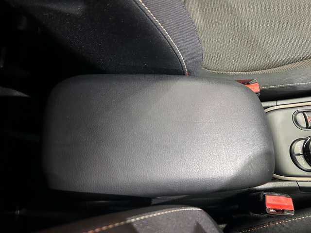 ＭＩＮＩ ミニ クロスオーバー クーパー D 千葉県 2018(平30)年 4.3万km チリ・レッド ペッパーＰＫＧ　/ＡＣＣ　/ナビ　/Ｂｌｕｅｔｏｏｔｈ接続　/Ｂカメラ/ＰＤＣ　/電動リアゲート　/コンフォートアクセス　/エキサイトメントＰＫＧ　/ストレージコンパートメントＰＫＧ　/衝突軽減ブレーキ　/ＥＴＣ　/禁煙車