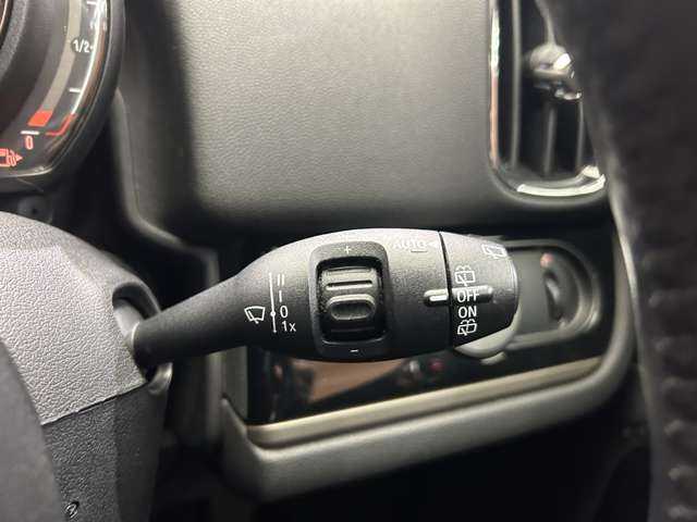ＭＩＮＩ ミニ クロスオーバー クーパー D 千葉県 2018(平30)年 4.3万km チリ・レッド ペッパーＰＫＧ　/ＡＣＣ　/ナビ　/Ｂｌｕｅｔｏｏｔｈ接続　/Ｂカメラ/ＰＤＣ　/電動リアゲート　/コンフォートアクセス　/エキサイトメントＰＫＧ　/ストレージコンパートメントＰＫＧ　/衝突軽減ブレーキ　/ＥＴＣ　/禁煙車