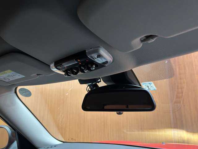 ＭＩＮＩ ミニ クロスオーバー クーパー D 千葉県 2018(平30)年 4.3万km チリ・レッド ペッパーＰＫＧ　/ＡＣＣ　/ナビ　/Ｂｌｕｅｔｏｏｔｈ接続　/Ｂカメラ/ＰＤＣ　/電動リアゲート　/コンフォートアクセス　/エキサイトメントＰＫＧ　/ストレージコンパートメントＰＫＧ　/衝突軽減ブレーキ　/ＥＴＣ　/禁煙車