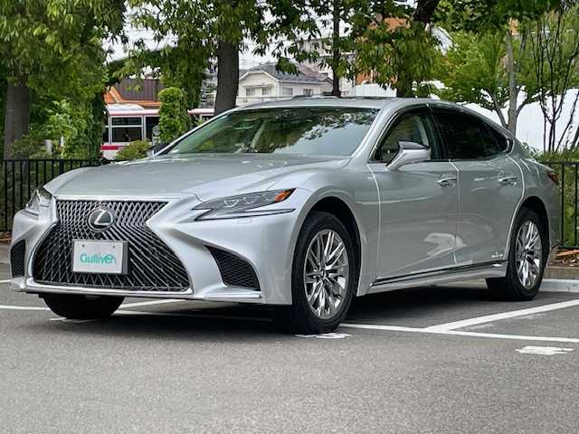 レクサス ＬＳ 500h Iパッケージ 宮城県 2018(平30)年 3.7万km ソニックシルバー 純正12.3インチワイドディスプレイ/Lexus Safety System + A/・PCS（プリクラッシュセーフティ）/・FCTA（フロントクロストラフィックアラート）/・LTA（レーントレーシングアシスト）/・AHS（アダプティブハイビームシステム）/・RSA（ロードサインアシスト）/・レーダークルーズコントロール（全車速追従機能付き）/・先行車発進告知機能/・ドライバー異常時対応システム/・BSM（ブラインドスポットモニター）/全方位カメラ/サンルーフ/デジタルインナーミラー/ヘッドアップディスプレイ/マークレビンソン/純正ドライブレコーダー/純正フロアマット/純正アルミ/純正LEDヘッドライト/本革シート/シートメモリー/シートヒーター/エアシート