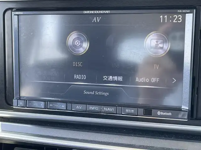 ダイハツ キャスト アクティバ G SAⅡ 佐賀県 2015(平27)年 7.3万km ブラックマイカメタリック 車線逸脱警報機能/衝突被害軽減ブレーキ/純正メモリナビ/フルセグTV　CD　DVD　SD　BT/バックカメラ/ETC/ISOFIX/革巻きステアリング/純正15インチアルミホイール/電動格納ミラー/ドアバイザ―/純正LEDヘッドライト/フォグライト/プッシュスタート/スマートキー