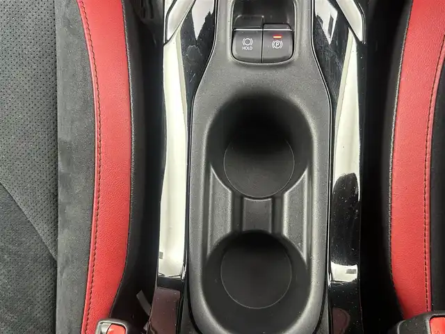 トヨタ カローラ スポーツ ハイブリッドG Z 愛知県 2018(平30)年 3.7万km スカーレットメタリック ・社外9インチナビ/・Apple CarPlay/・Andoroid Auto/・バックカメラ/・Bluetooth/・フルセグTV/・トヨタセーフティセンス/・衝突被害軽減システム/・クルーズコントロール/・ブラインドスポットモニター/・レーンキープアシスト/・コーナーセンサー/・オートライト/・LEDヘッドライト/・LEDフォグランプ/・シートヒーター/・純正AW/・プッシュスタート/・スマートキー/・ETC