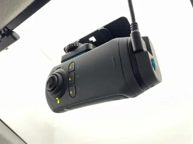 トヨタ ハイラックス Z 富山県 2020(令2)年 4.8万km オキサイドブロンズM 純正ナビ（AM/FM/DVD/BT/USB/HDMI）/フルセグTV/バックカメラ/ドライブレコーダー/ETC/衝突被害軽減システム/レーダークルーズコントロール/レーンキープアシスト/コーナーセンサー/横滑り防止装置/アイドリングストップ/純正アルミホイール/純正フロアマット/オートLEDライト/革巻きステアリング/ステアリングスイッチ/スマートキー/スペアキー