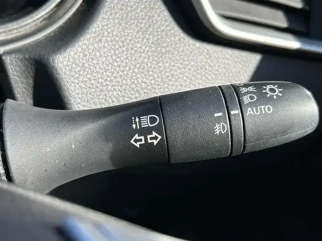 日産 エクストレイル 20X エクストリーマーX 愛媛県 2016(平28)年 13.1万km チタニウムカーキ 禁煙車/登録時走行距離130131km/Panasonic製ナビ（CN-AS300WD）/CD/DVD/TV/Bluetooth/バックカメラ/ETC/衝突軽減ブレーキ/レーンキープサポート/横滑り防止装置/ガラスルーフ/防水シート/前席シートヒーター/左右独立オートエアコン/オートライト/LEDヘッドライト/フォグランプ/スマートキー/プッシュスタートボタン/純正フロアマット/純正アルミホイール
