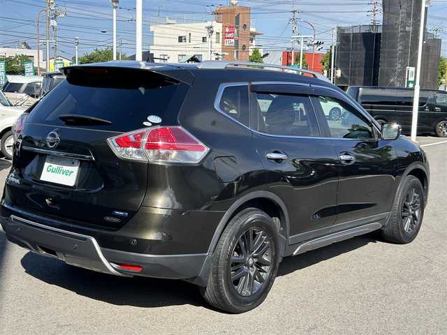 日産 エクストレイル 20X エクストリーマーX 愛媛県 2016(平28)年 13.1万km チタニウムカーキ 禁煙車/登録時走行距離130131km/Panasonic製ナビ（CN-AS300WD）/CD/DVD/TV/Bluetooth/バックカメラ/ETC/衝突軽減ブレーキ/レーンキープサポート/横滑り防止装置/ガラスルーフ/防水シート/前席シートヒーター/左右独立オートエアコン/オートライト/LEDヘッドライト/フォグランプ/スマートキー/プッシュスタートボタン/純正フロアマット/純正アルミホイール